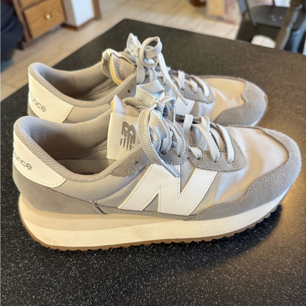 New Balance 237 Womens Light Grey and White Retro Runner Sneakers